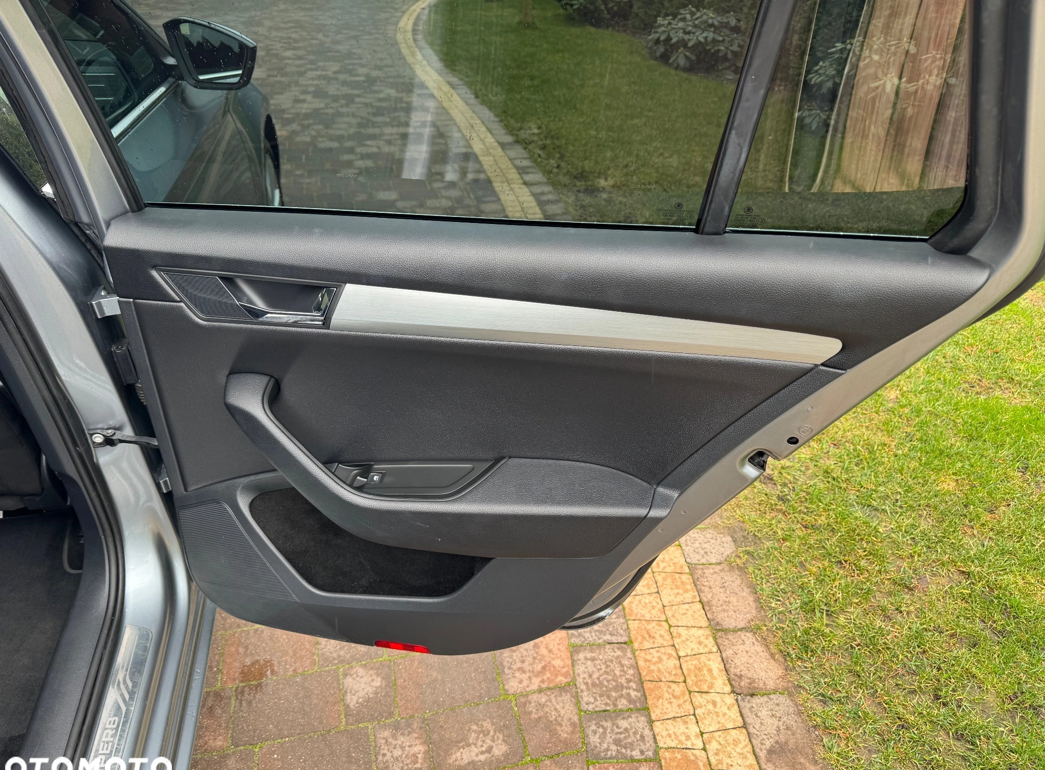 Skoda Superb cena 56900 przebieg: 216550, rok produkcji 2015 z Oleszyce małe 781
